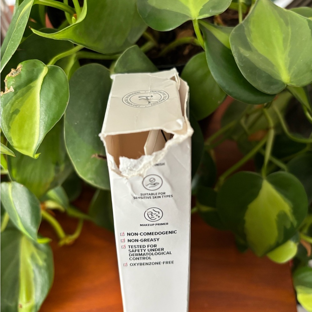 2/$30 IT Cosmetics Primer - Picture 3 of 3